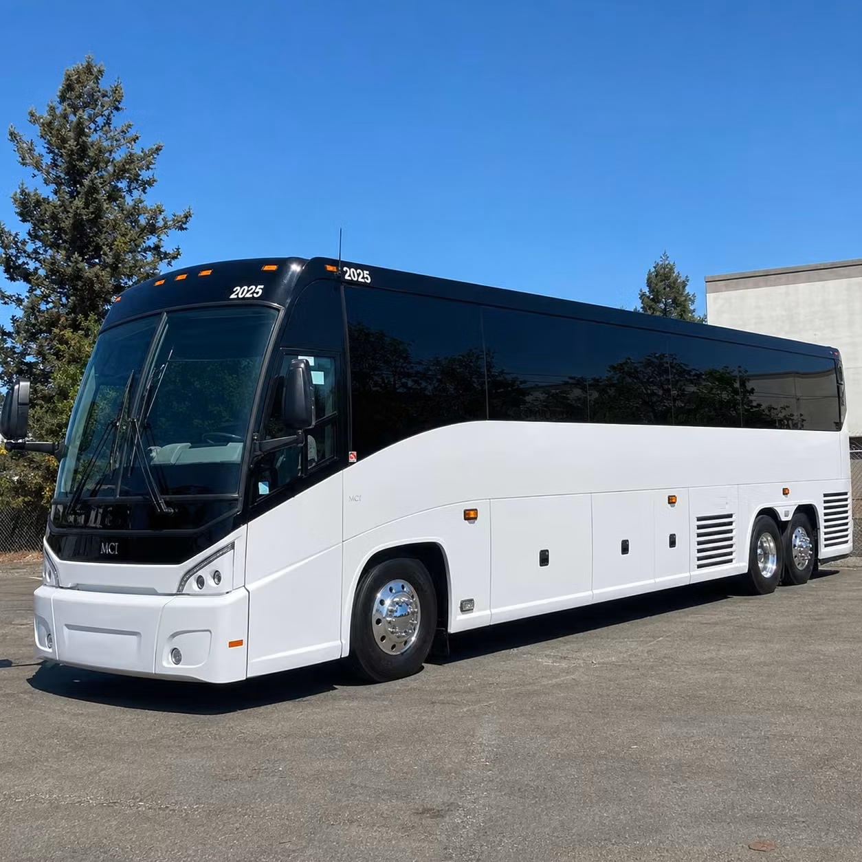 concert bus rentals to simmons bank arena in little rock