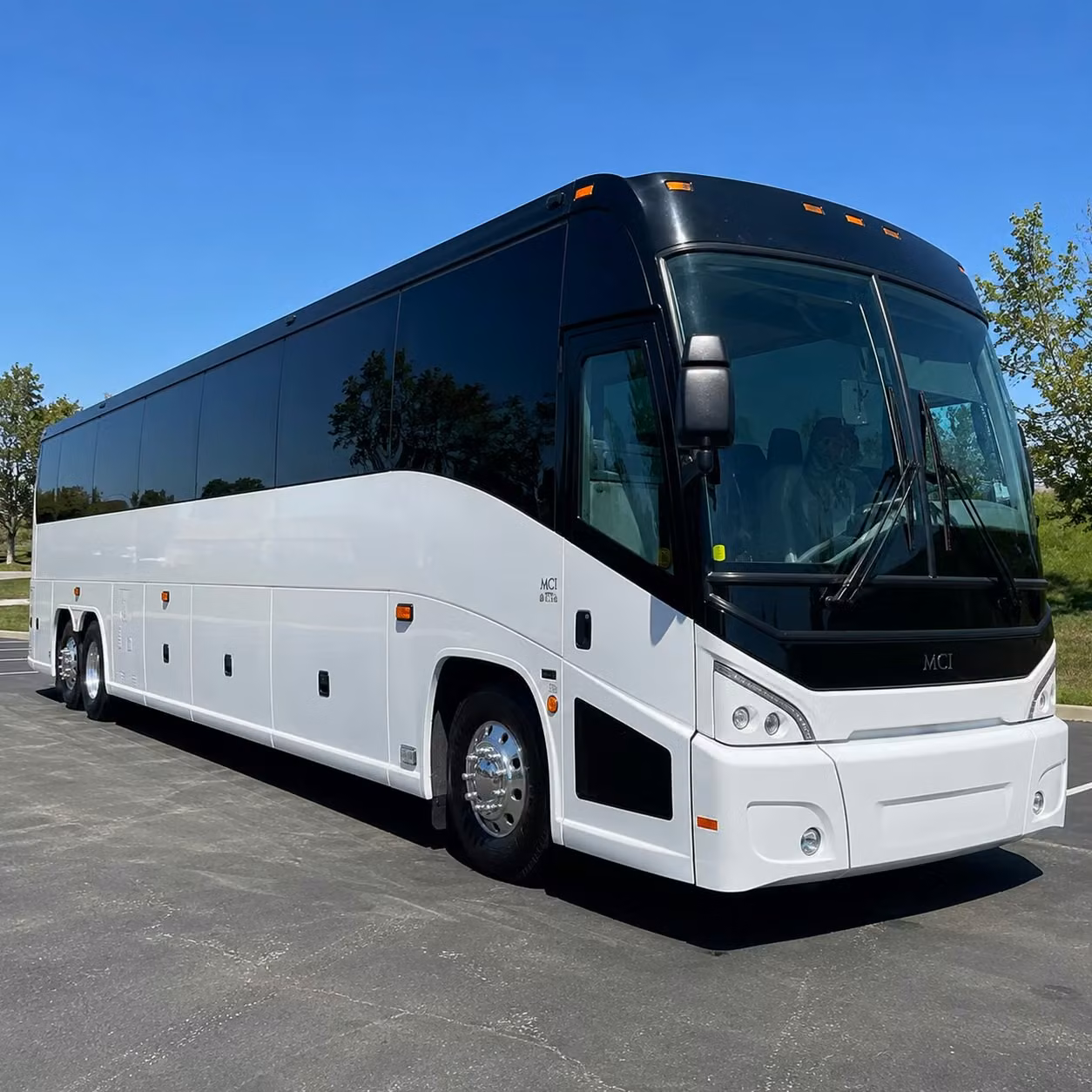 daily commuter shuttle services for little rock employers