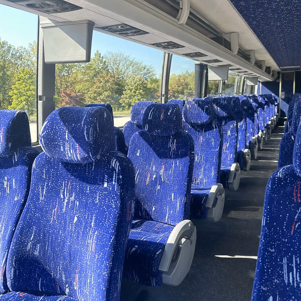 how trip distance and duration affect charter bus rates in little rock