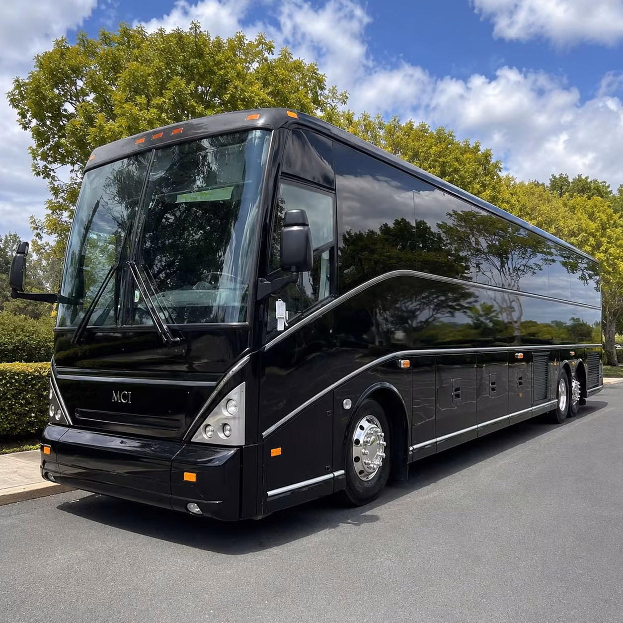 use a charter bus for little rock corporate retreats team building events